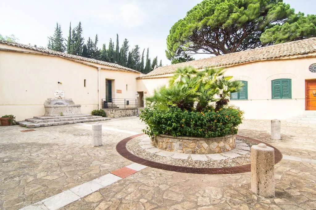 Torre Artale Hotel Trabia
