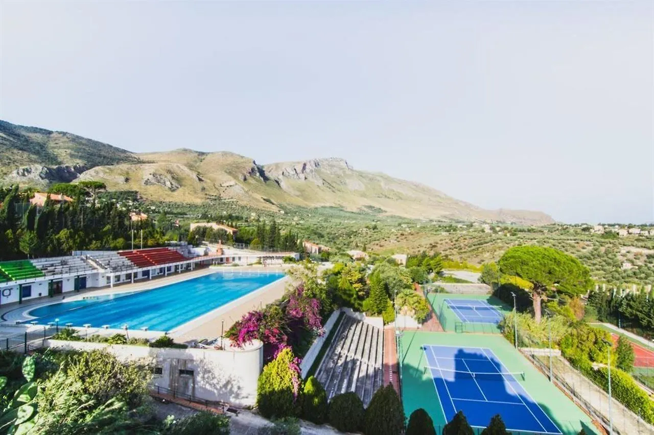 Torre Artale Hotel Trabia